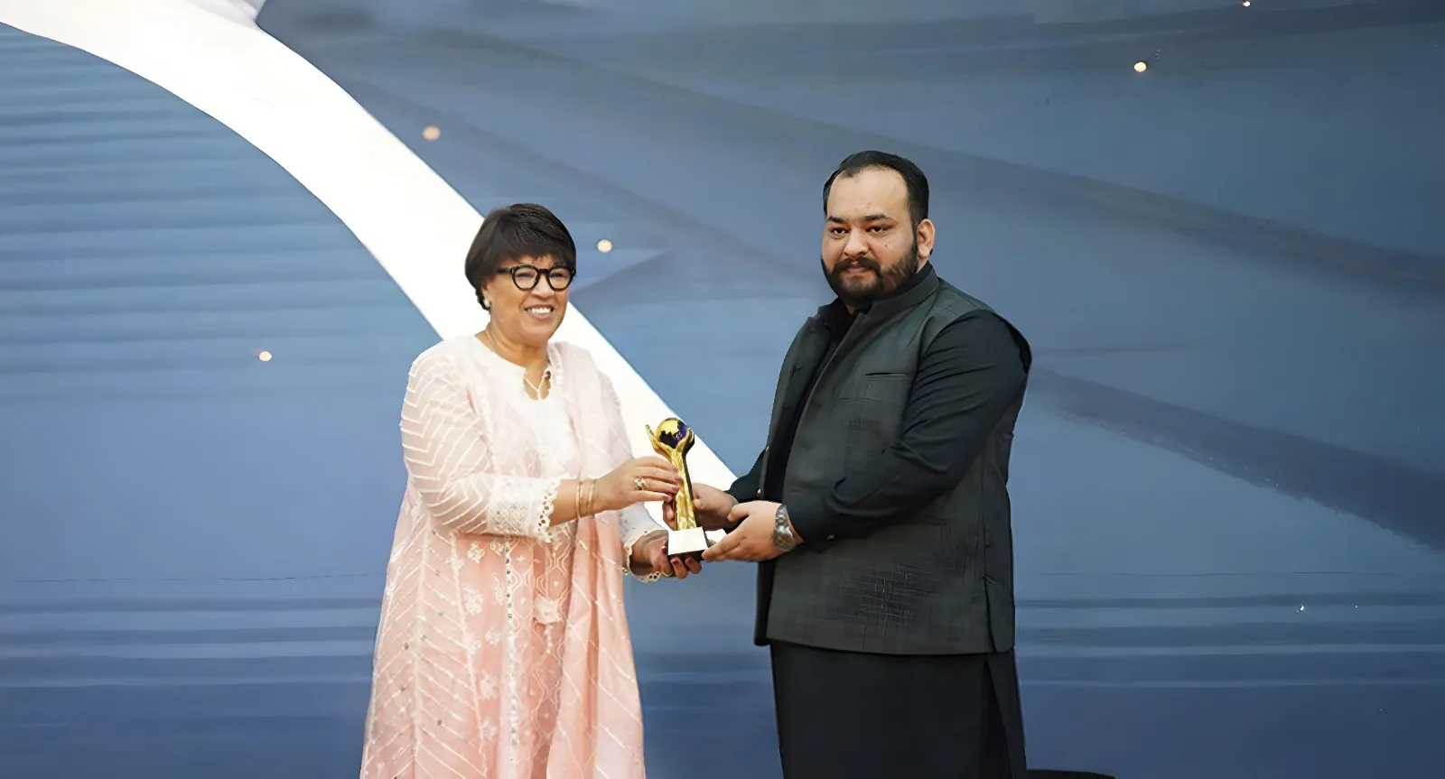Celebrating Visionary Leadership, Ovais Ali Khokhar Receives Young Entrepreneur Award